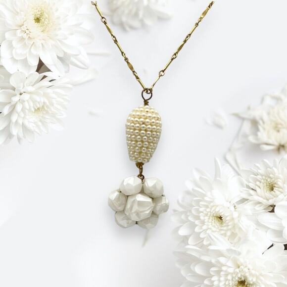 Lenora Dame Designer Beautiful Gold Tone Chain Necklace and Pearl Flower Pendant - Picture 1 of 9